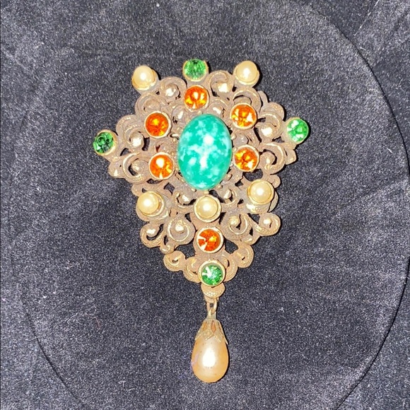Jewelry - Vintage Renaissance Revival Austro-Hungarian Elegant Gold and Green Brooch